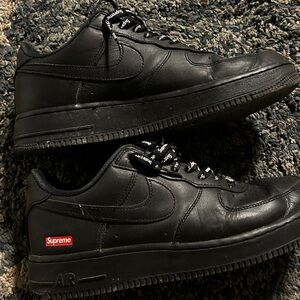 Black Supreme Air Force 1’s